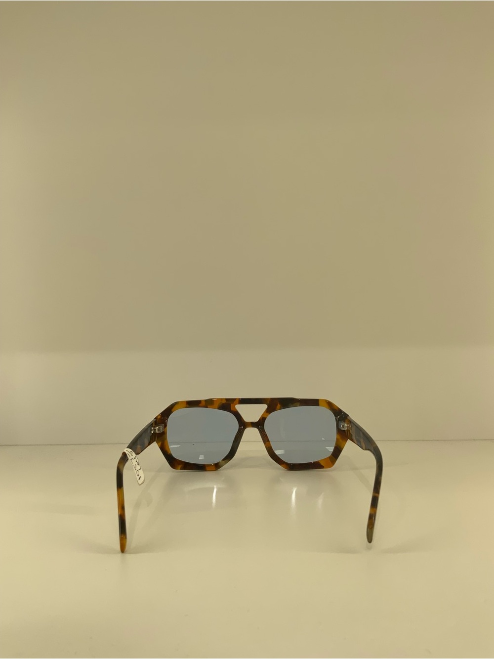 VEHLA Aviator Sunglasses W/ Case - Picture 5 of 7